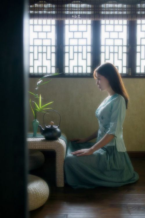 日本马术协会与科技公司合作,开发虚拟现实训练平台,提升骑手技能。