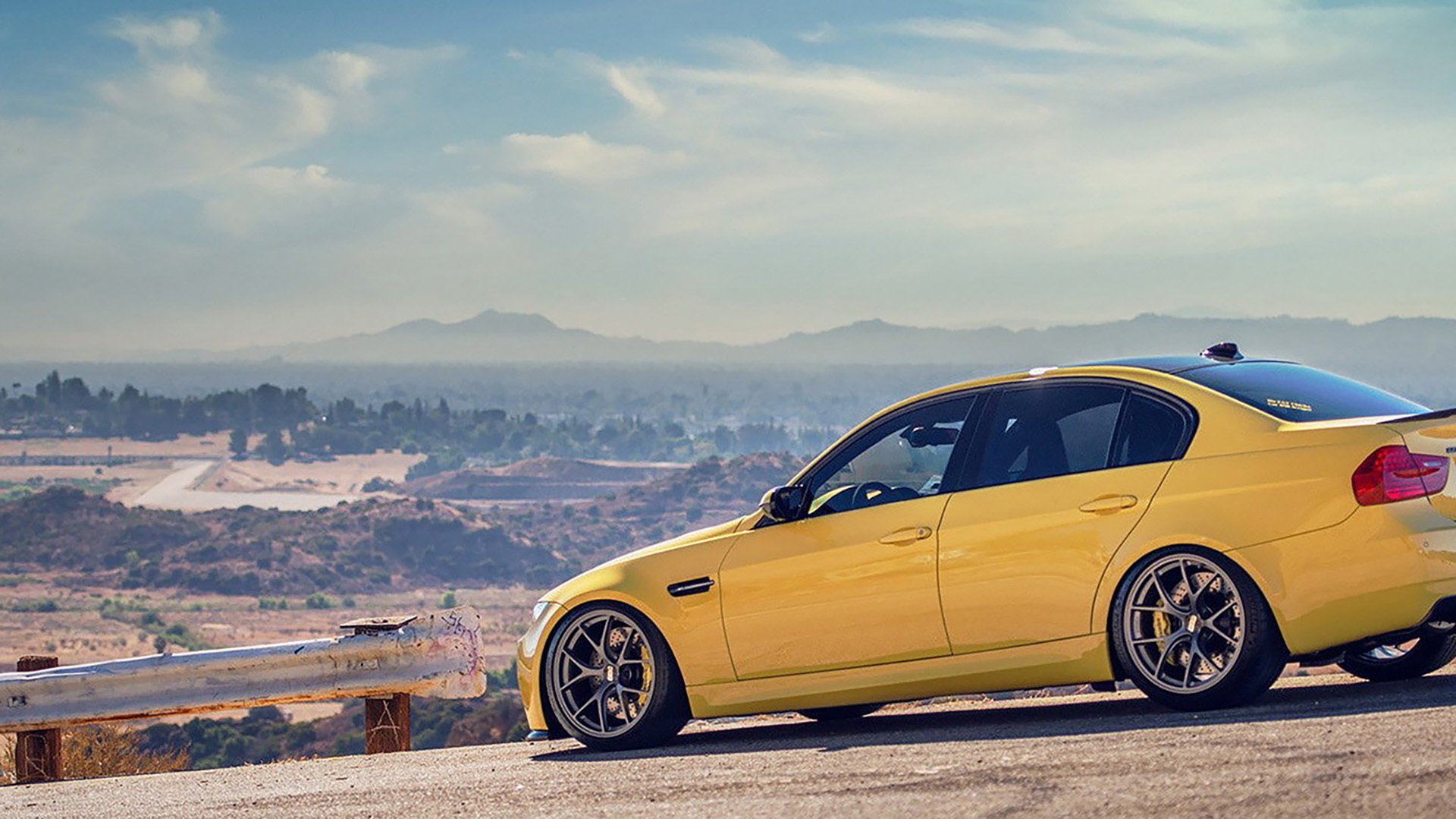 爱游戏体育官方网站-秘鲁队在足球比赛中取得里程碑式胜利，秘鲁队球员