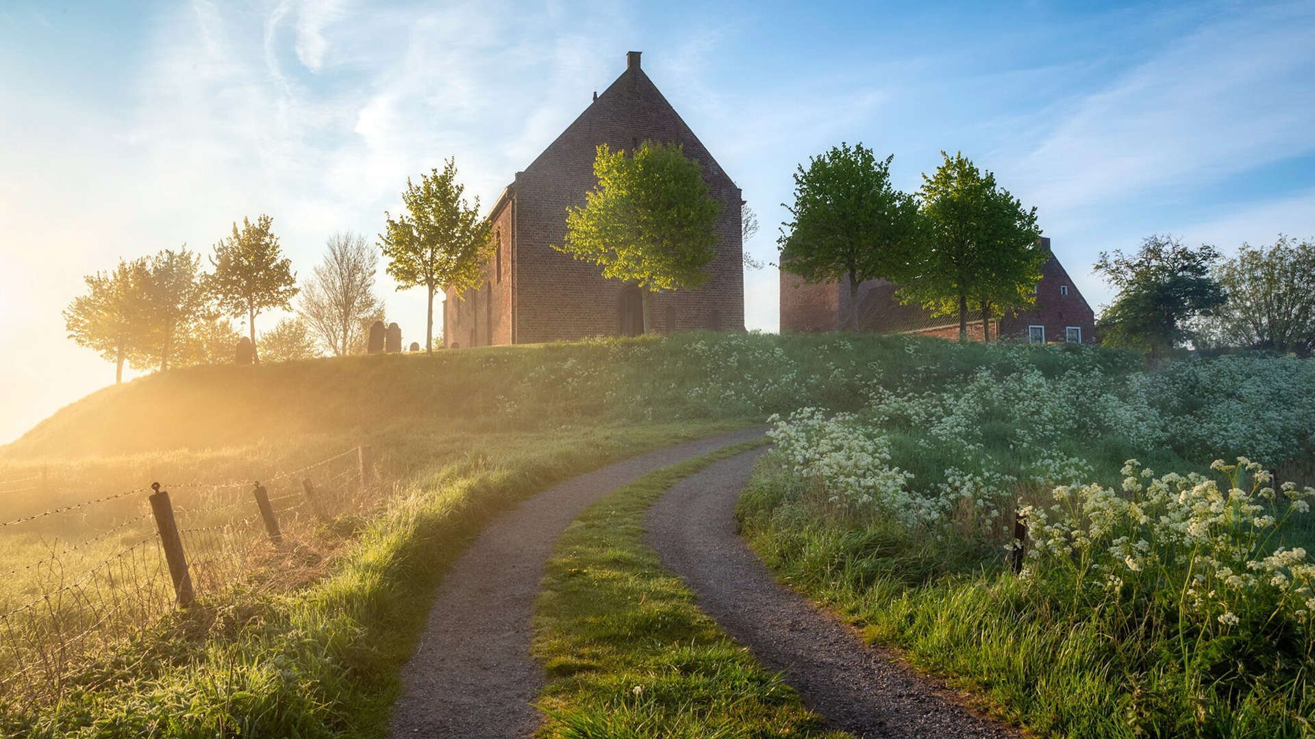 爱游戏在线登录入口-各地足球科普教育走入校园，培养青少年体育意识，全国青少年校园足球教学指南(试行)